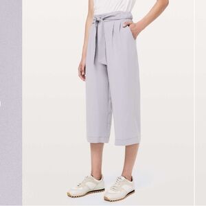 NWOT Lululemon Noir Crop Sz 10